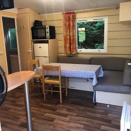 Camping Parc Des Roches-mobilhome Kemping Saint-Chéron